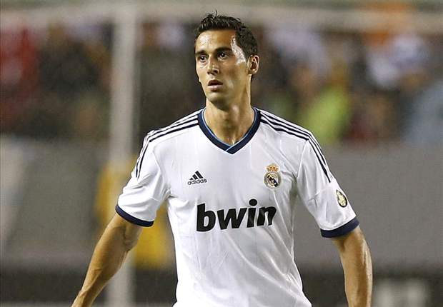 Arbeloa hits back at Benitez over Mourinho