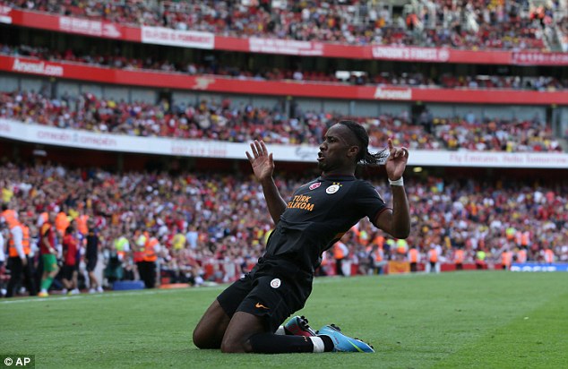 Emirates Cup: Drogba seals Galatasaray win over Arsenal