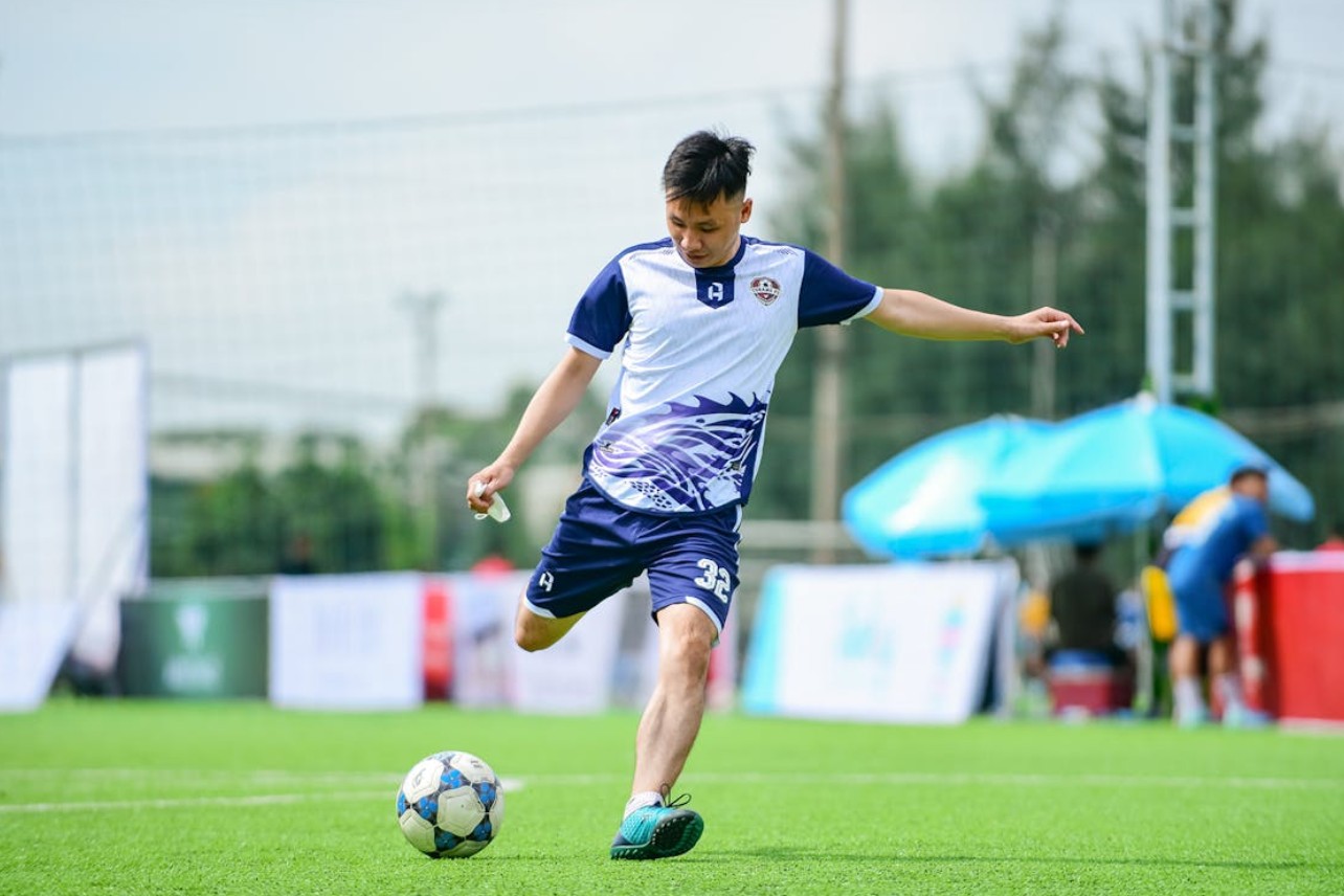 What football can learn from poker’s bluff and counter-bluff