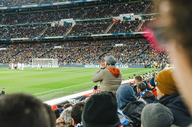 How Technology Is Changing the Football Fan Experience